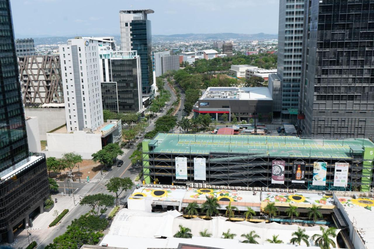 Uptown Parksuites Apartments Tower 2 Bgc By Ph Staycation Manila Exterior foto