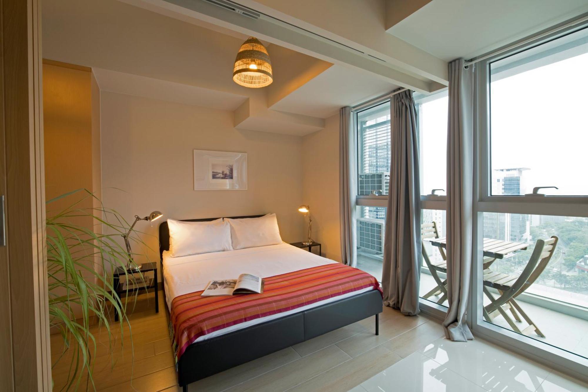 Uptown Parksuites Apartments Tower 2 Bgc By Ph Staycation Manila Exterior foto